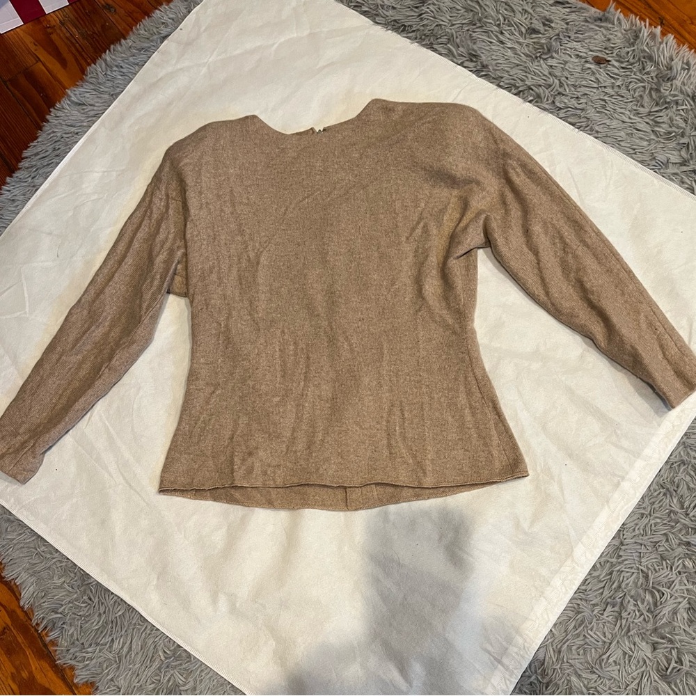Women’s Vintage CAROLYNE ROEHM Beige Sweater Sz 6